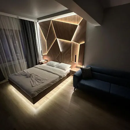 فندق Rose Suites *